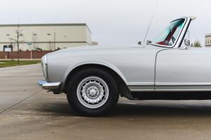 Mercedes-Benz 280 SL 1969 года  (EU)